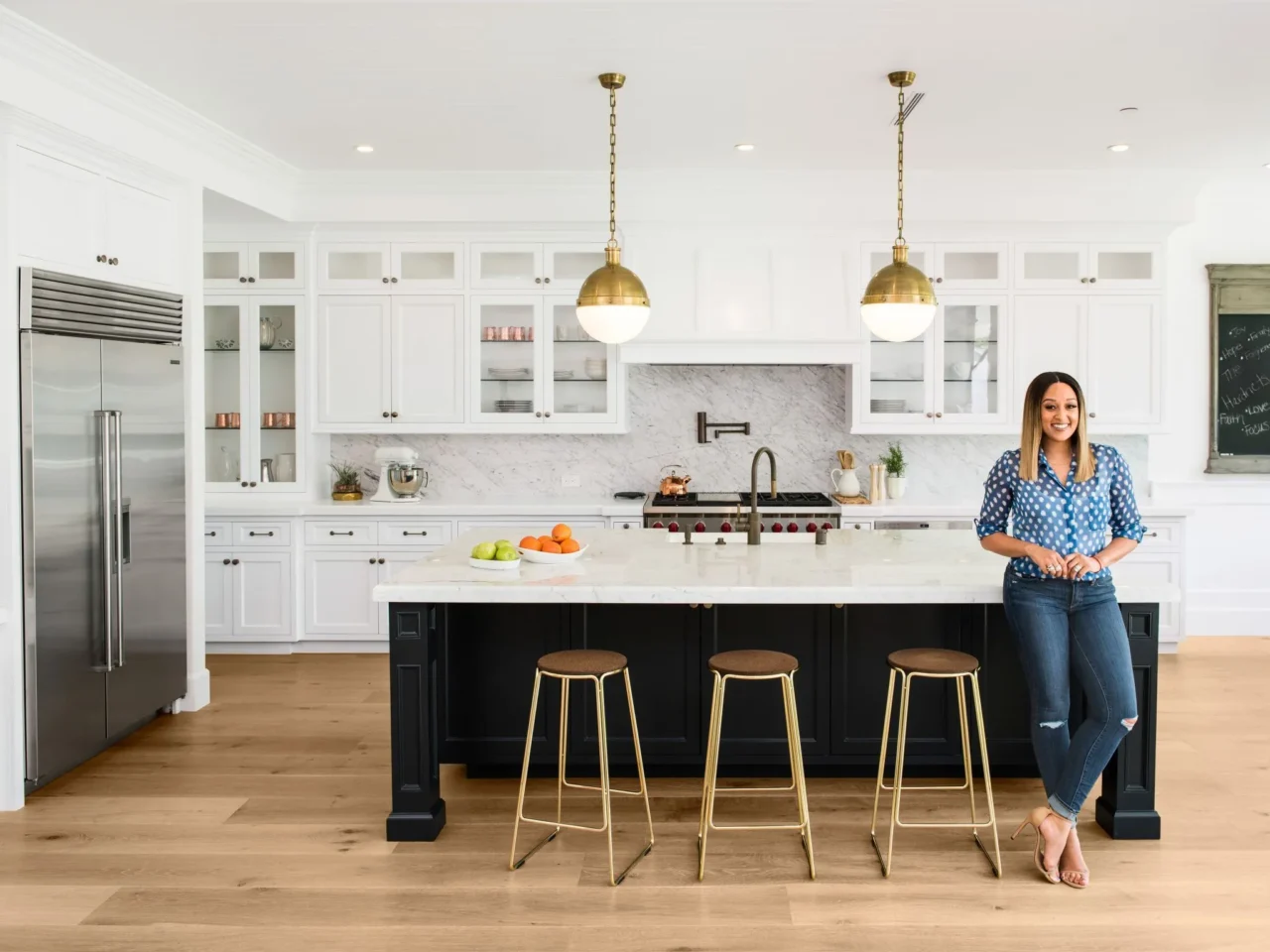 Wall cabinet colors, sizes, and styles