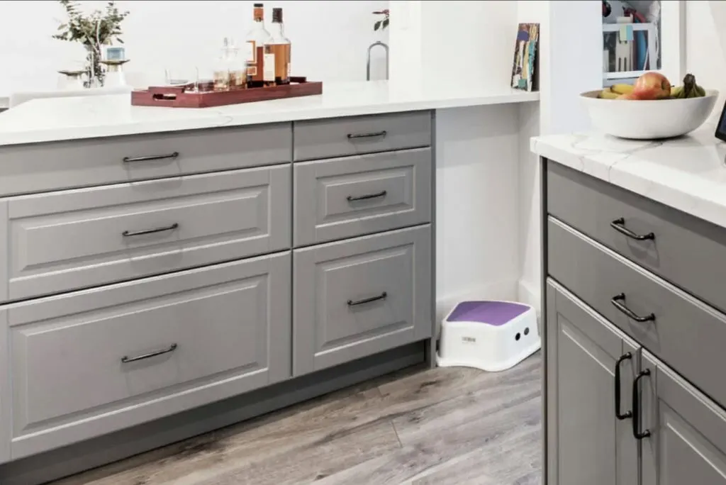 Raised Panel grey color storage kitchen cabinets