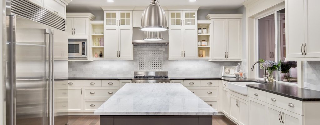 Kitchen Base Cabinets with Countertop in Columbus